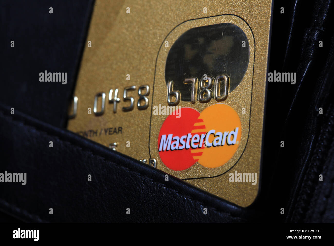 Tarjetas Mastercard Fotograf As E Im Genes De Alta Resoluci N Alamy   Tarjeta De Credito Mastercard En Wallet Fwc21f 