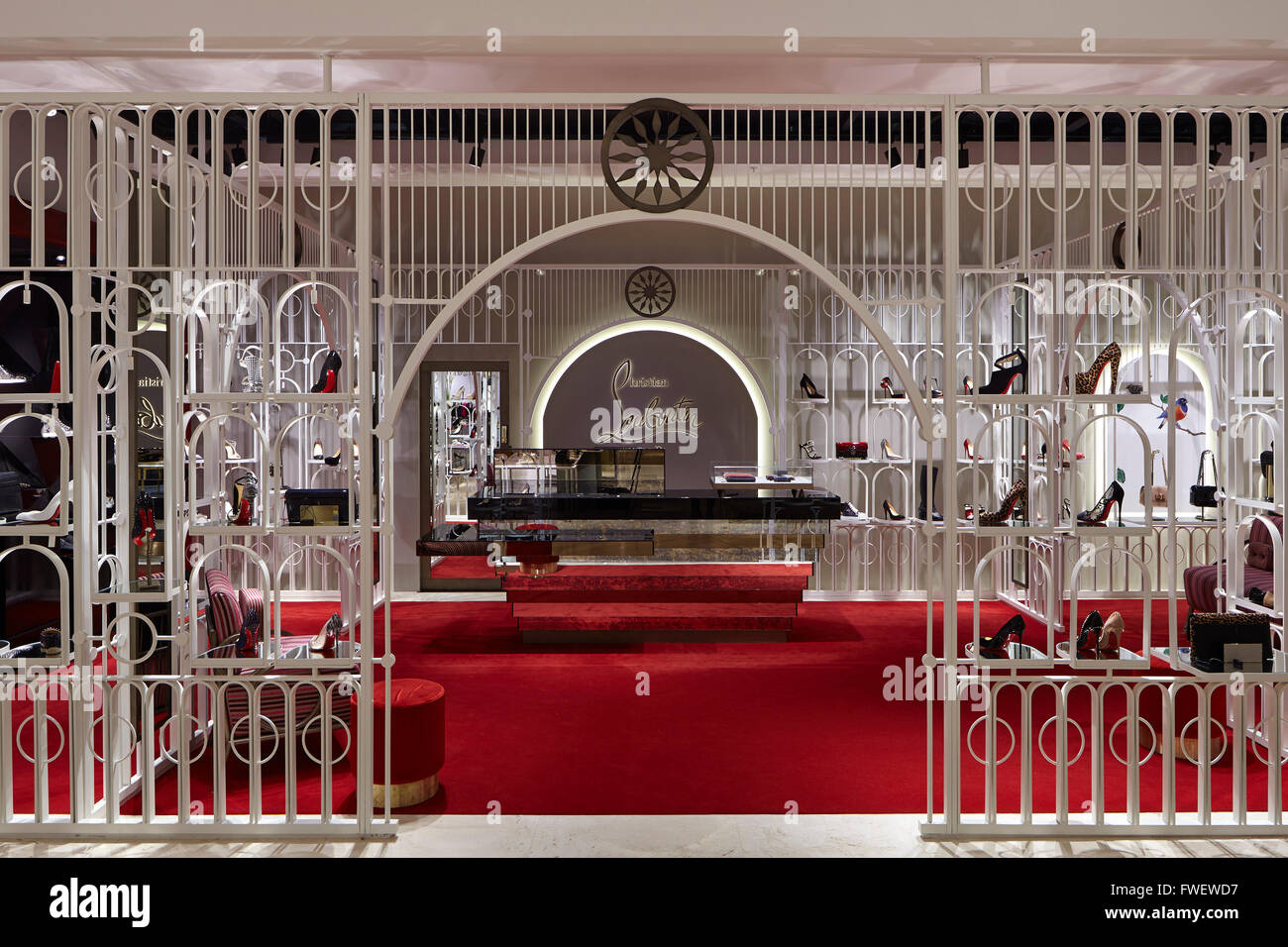 Christian louboutin tienda new arrivals