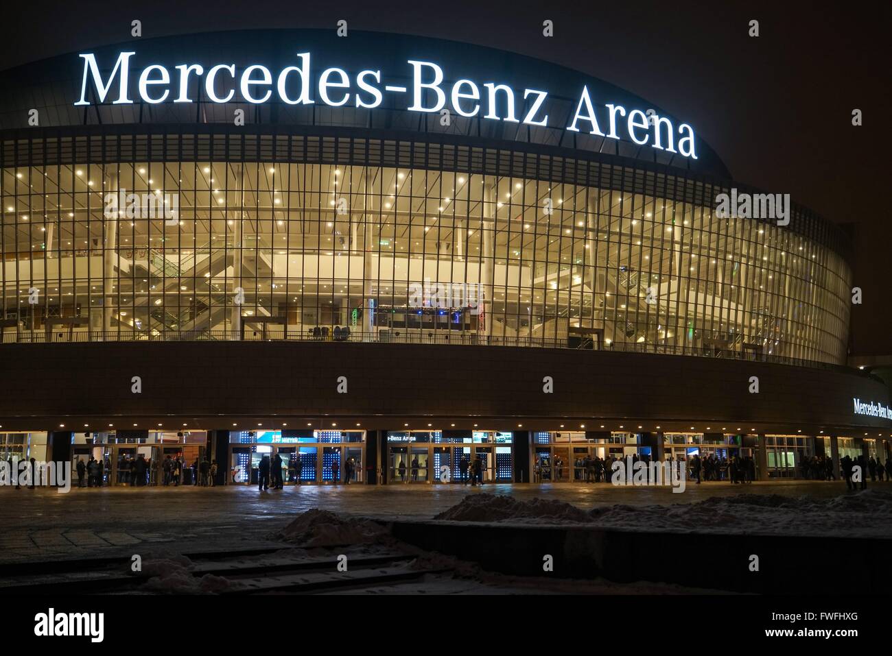 Alemania Mercedes Benz Arena Por La Noche Berlin Foto Del 23 De Enero De 2016 Fotografia De Stock Alamy