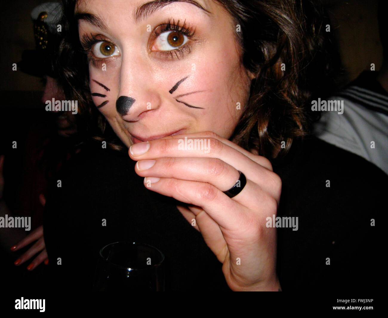 Mujer con maquillaje de ratón Fotografía de stock - Alamy