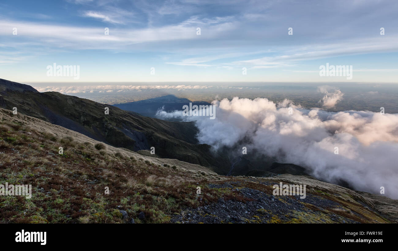 Sombra del Monte Taranaki volcán, Isla del Norte, Nueva Zelanda