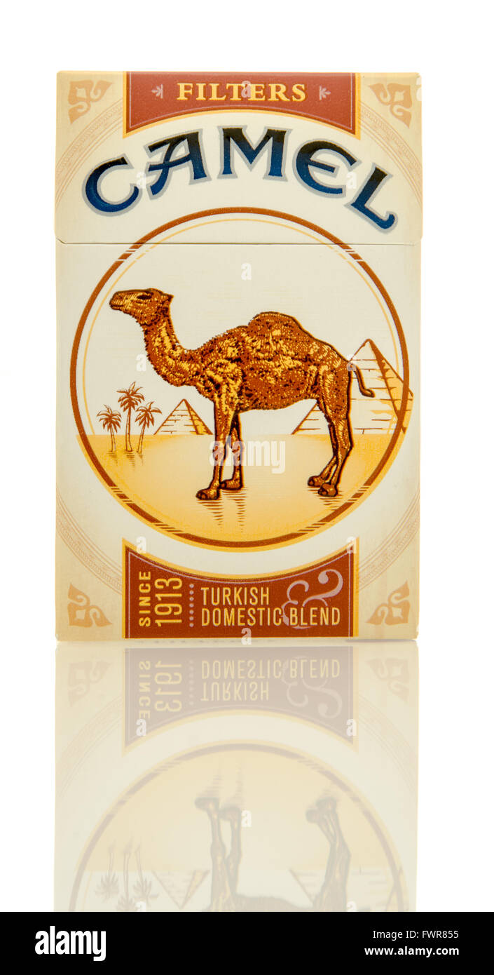 Camel cigarettes fotografías e imágenes de alta resolución - Alamy
