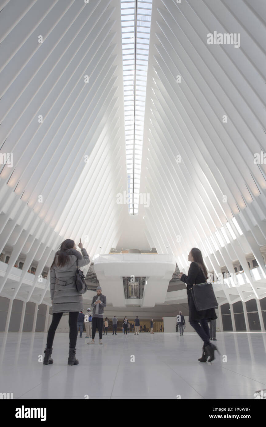 La primera parte de Santiago Calatrava's World Trade Center Centro de Transporte, conocido como