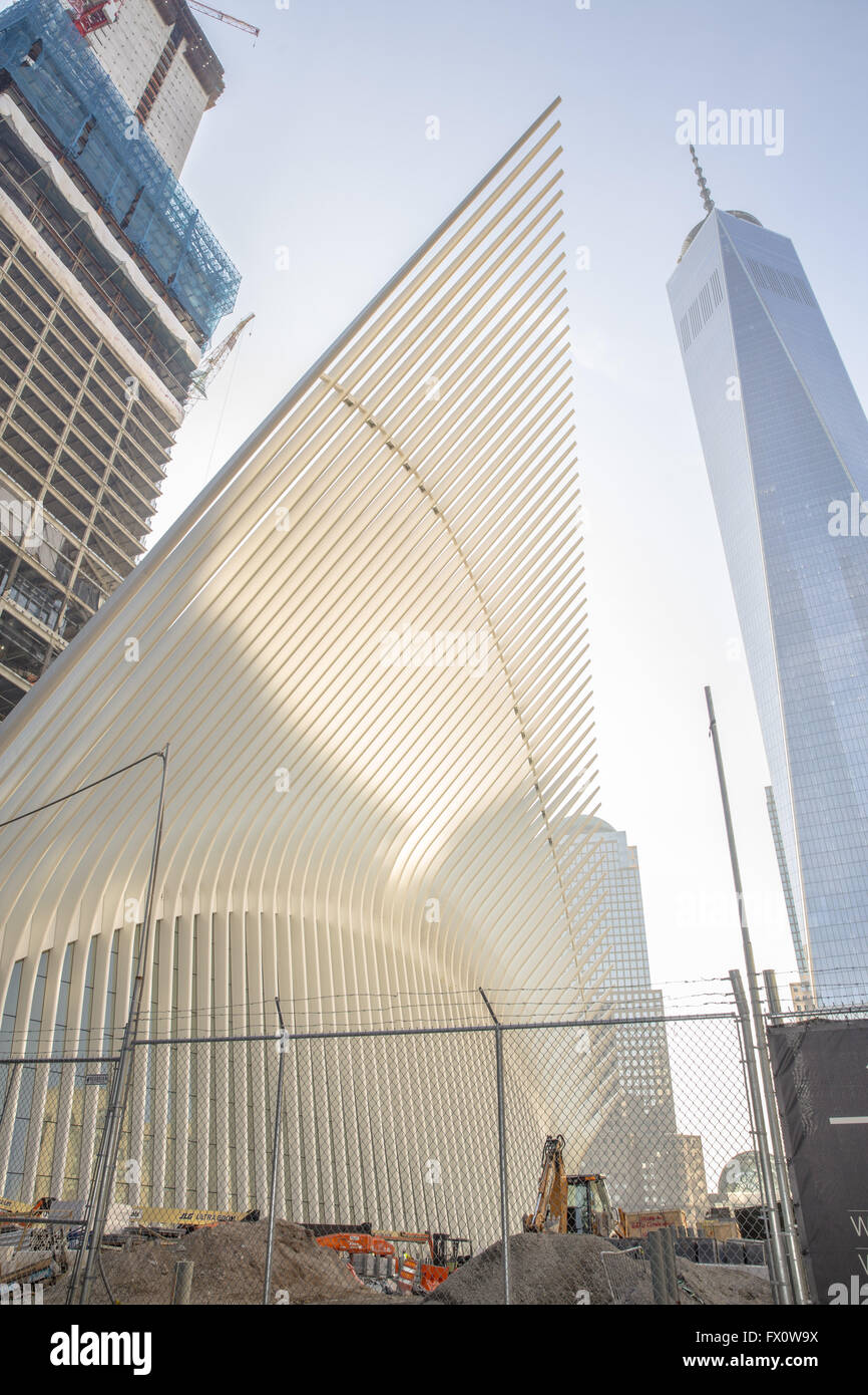 La primera parte de Santiago Calatrava's World Trade Center Centro de Transporte, conocido como