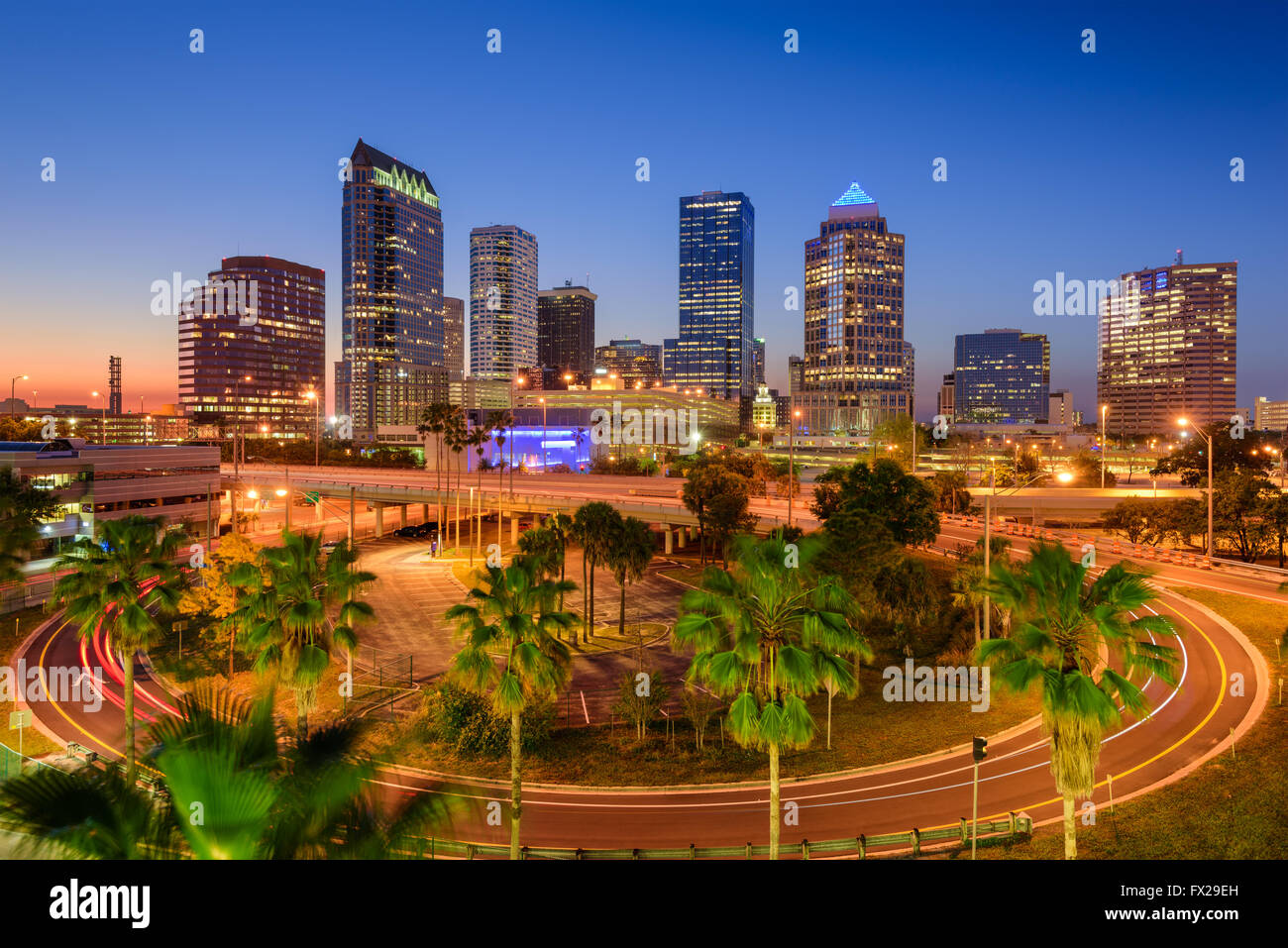 Tampa, Florida, EE.UU. Perfil del centro de la ciudad. Foto de stock