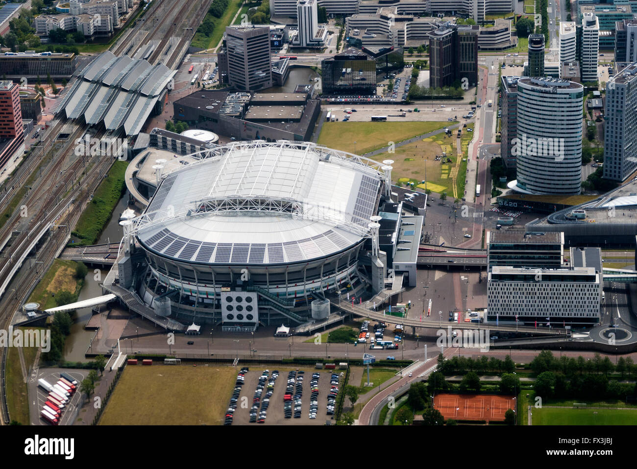 Vista aérea del estadio de fútbol del Ajax de Amsterdam, Países Bajos Foto de stock