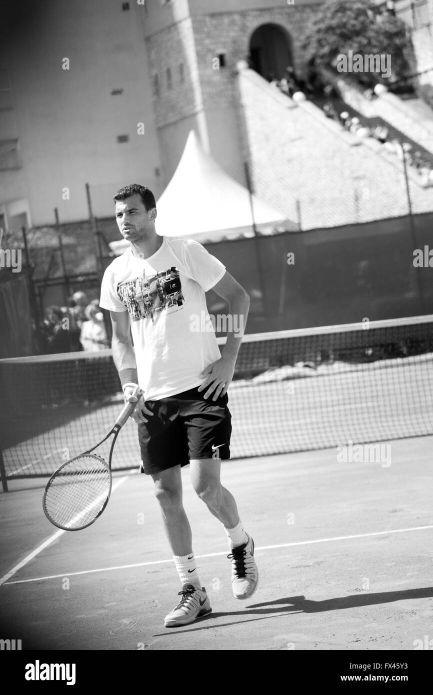 Monte Carlo Rolex Masters ATP, Mónaco. Grigor Dimitrov en la corte durante una sesión de entrenamiento Foto de stock