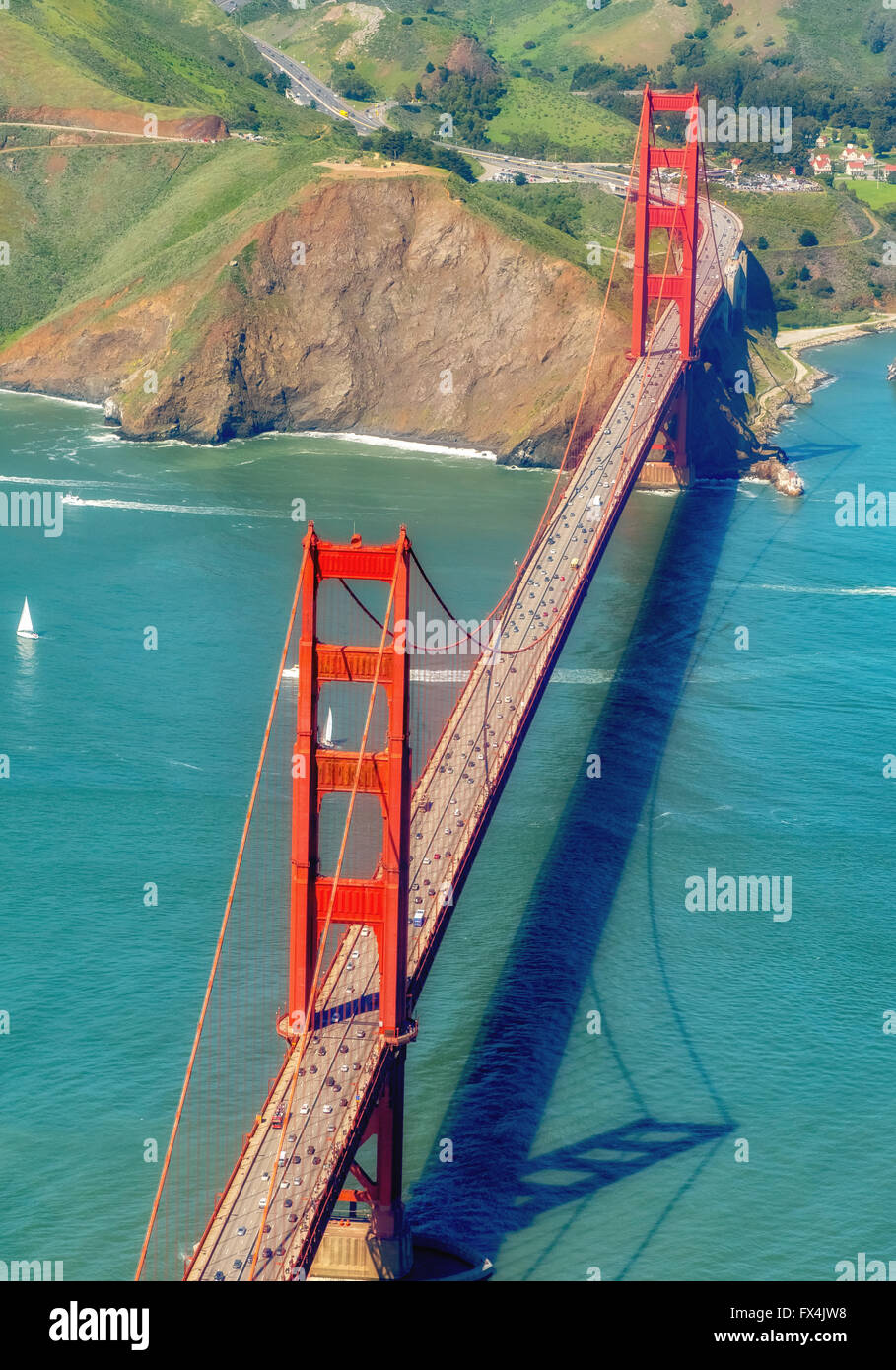Visto vista aérea, Golden Gate Bridge desde el lado Pacífico, San Francisco, San Francisco Bay Area, Estados Unidos de América, Foto de stock