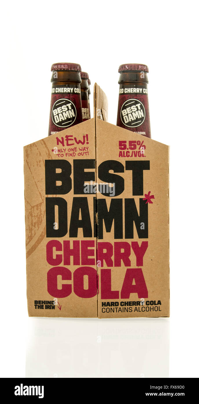 Winneconne, WI - 15 de marzo de 2016: un pack de seis de las mejores maldita cherry cola Foto de stock