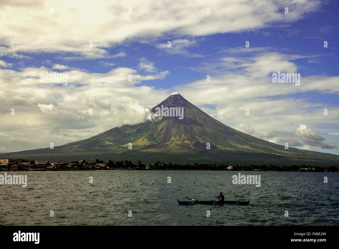 Volcán Monte Mayon Luzón, Filipinas Foto de stock