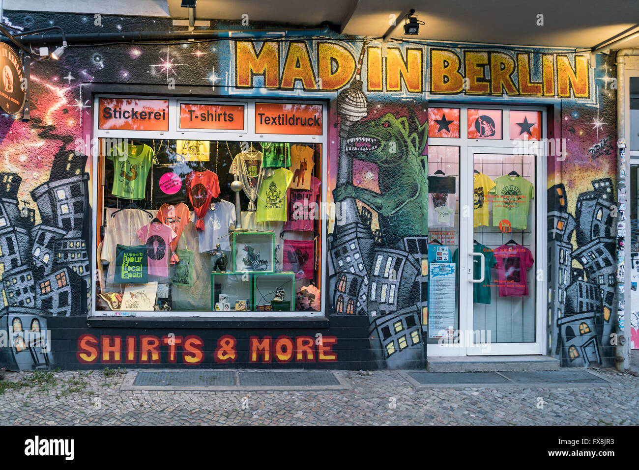 Tienda de moda, Mad en Berlín Friedrichshain, Berlín Foto de stock