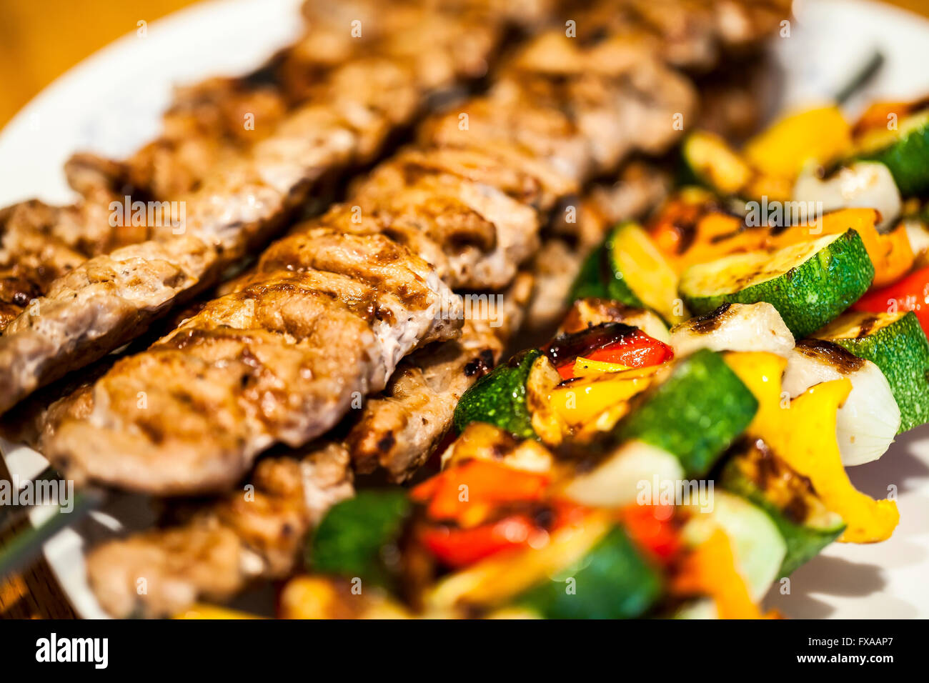 Carnes y verduras,el enfoque selectivo. Foto de stock