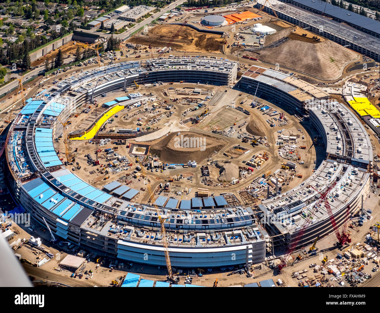 Gran sitio de construcción, edificio de oficinas de Apple II o campus