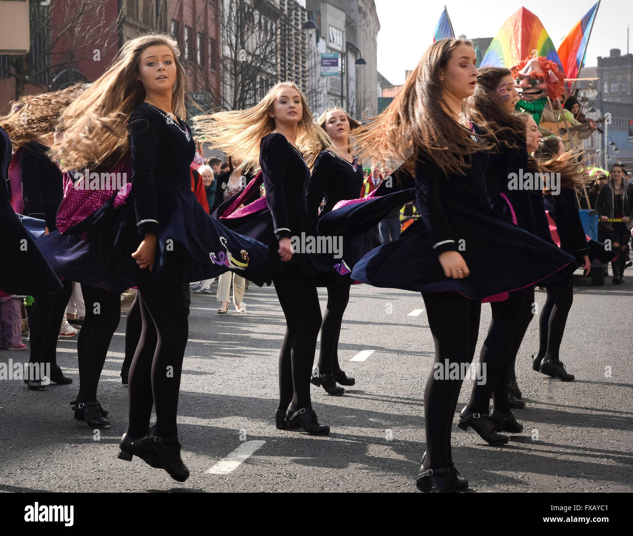 Desfile del Día de San Patricio, Belfast, Irlanda del Norte Foto de stock
