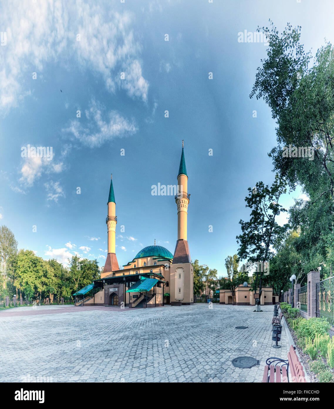 Hermoso atardecer Mezquita en Donetsk, Ucrania. Foto de stock
