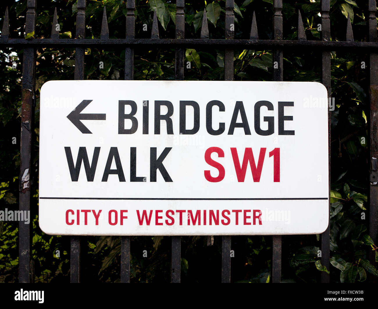 Caminar en forma de jaula, la ciudad de Westminster, London SW1 Foto de stock
