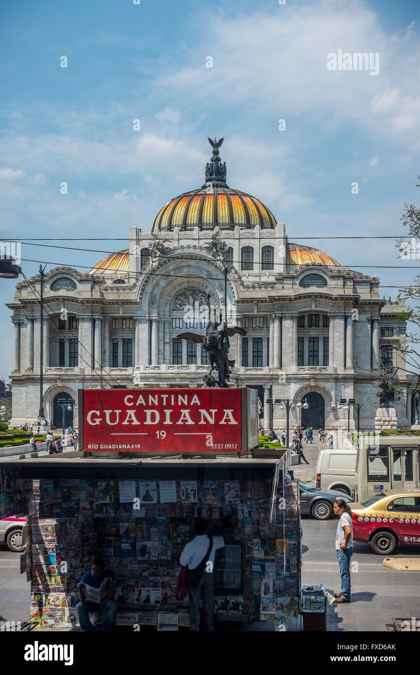 Palacio de Bellas Artes de Ciudad de México. Foto de stock