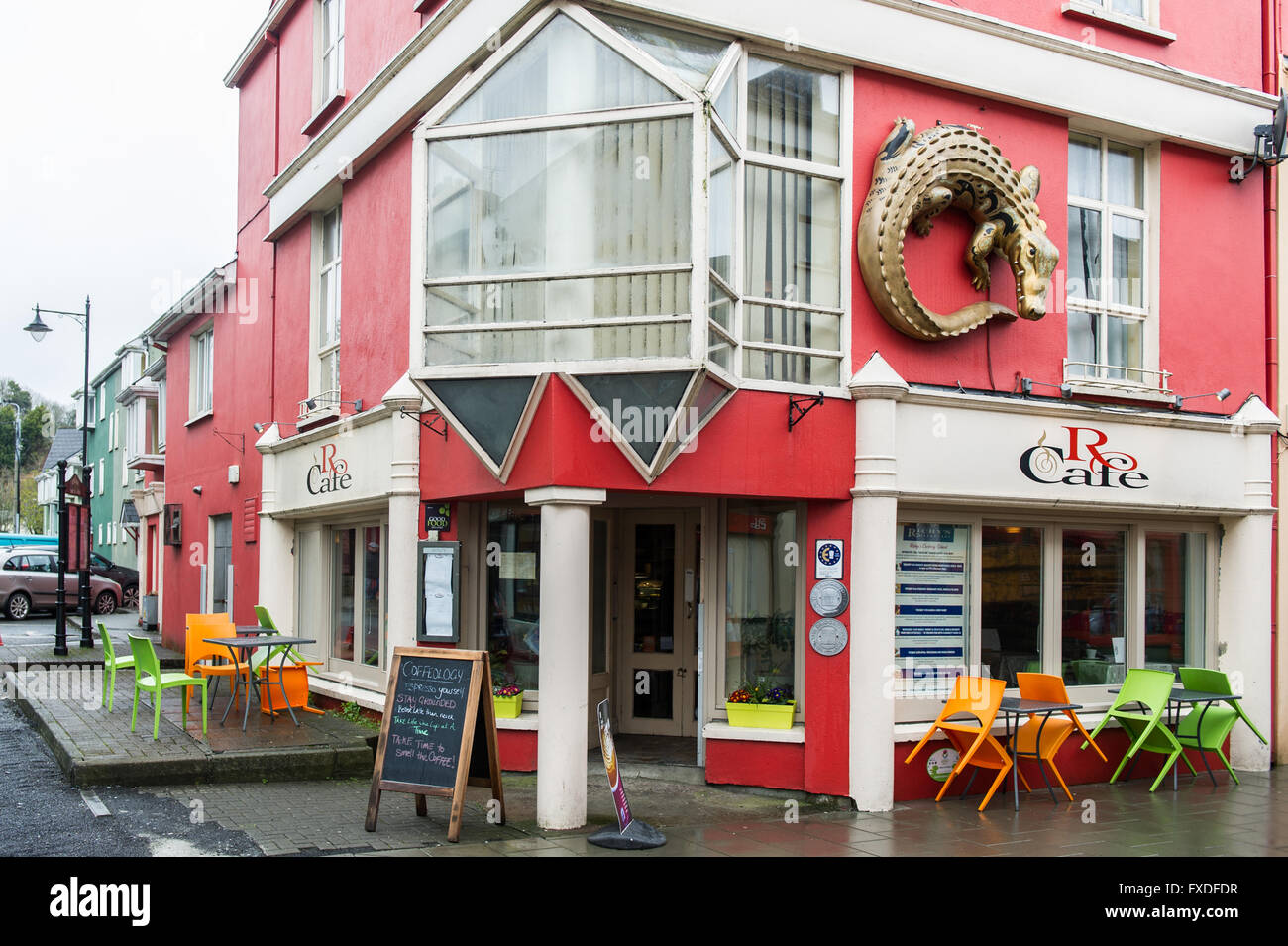 El R Cafe en tono de Wolfe Street, Clonakilty, Cork, Irlanda. Foto de stock