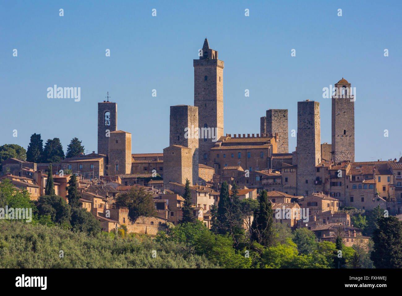 Provincia de San Gimignano, Siena, Toscana, Italia. Las famosas torres de la ciudad medieval. Foto de stock