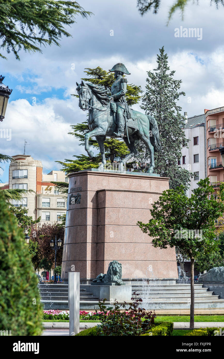 Estatua del General Espartero en el Espolon cuadrado en Logroño, La Rioja. España. Foto de stock