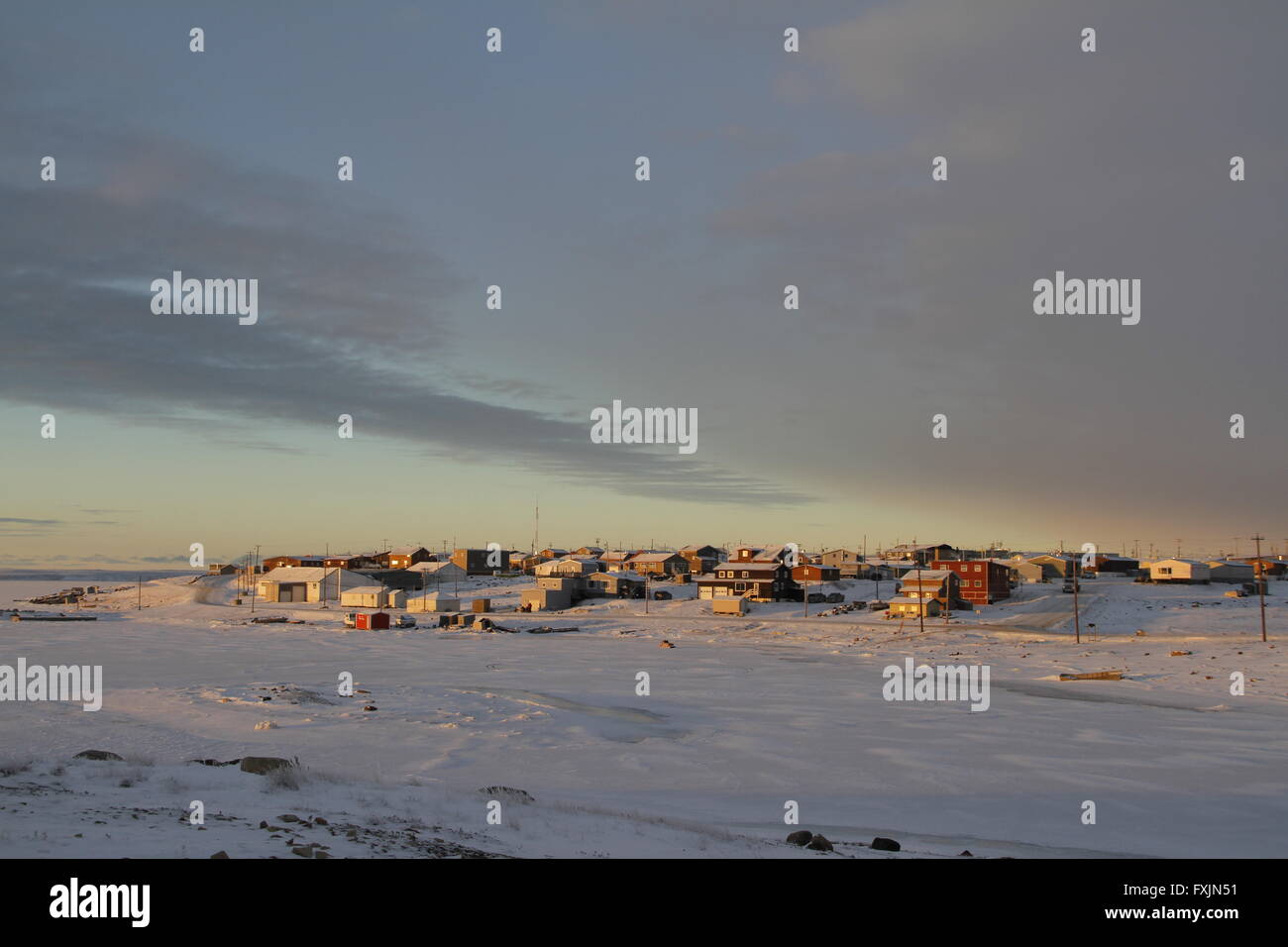 Arctic Inuit Village - Cambridge Bay, Nunavut Foto de stock