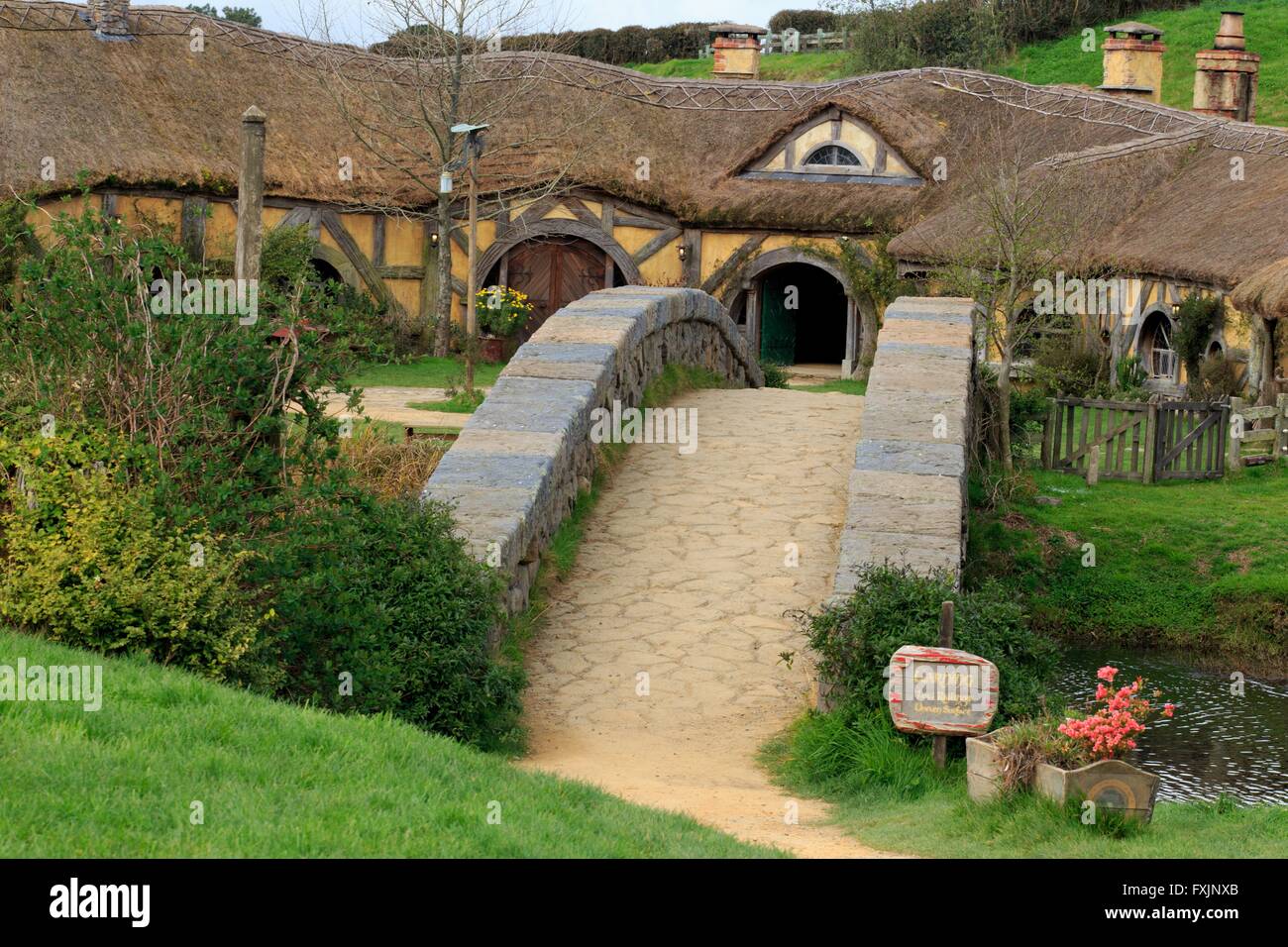 Hobbiton, cerca de Matamata en la Isla Norte de Nueva Zelanda, es el hogar de la película utilizada en la película El Señor de los Anillos Foto de stock