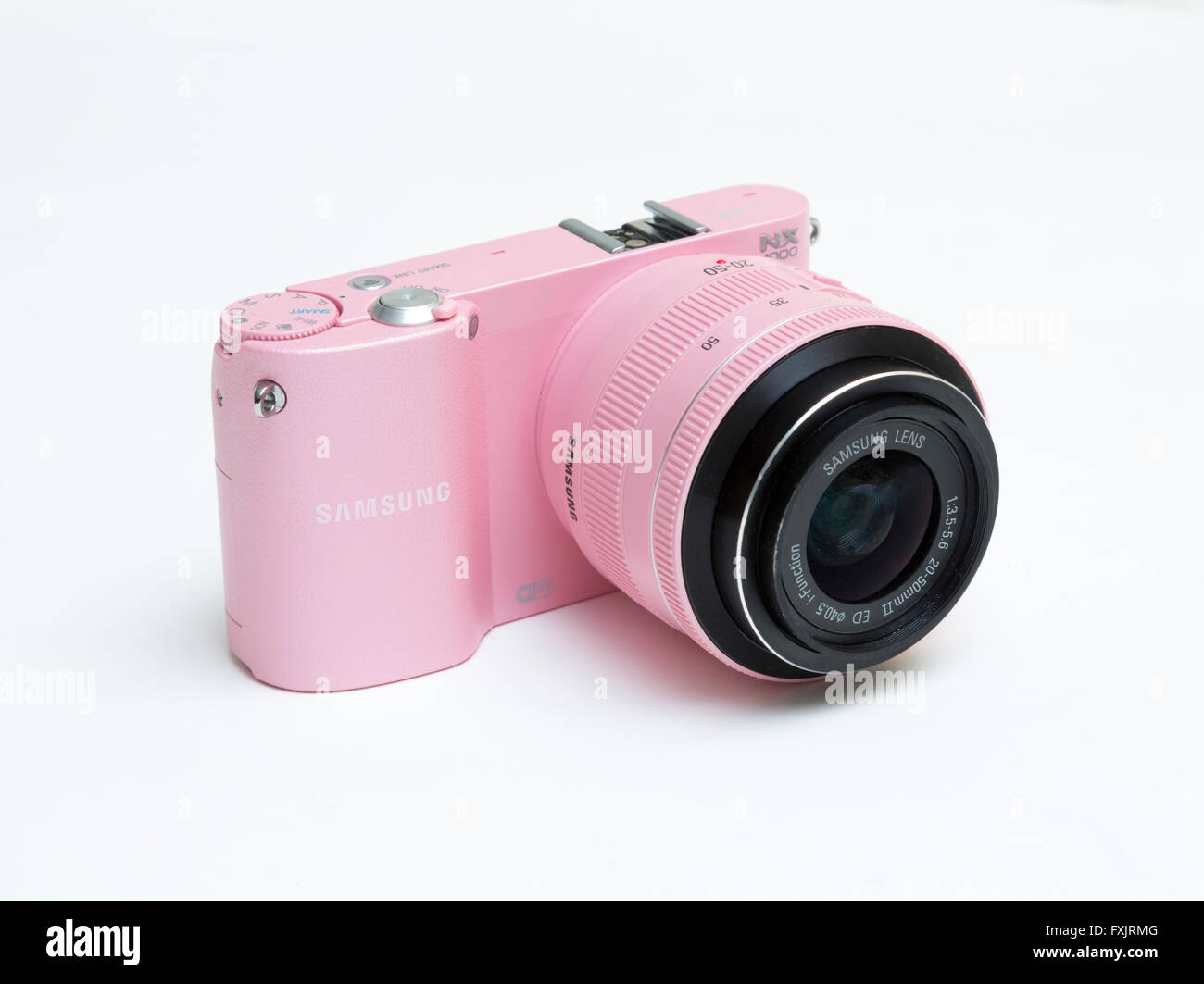 Rosa cámara digital Samsung Foto de stock