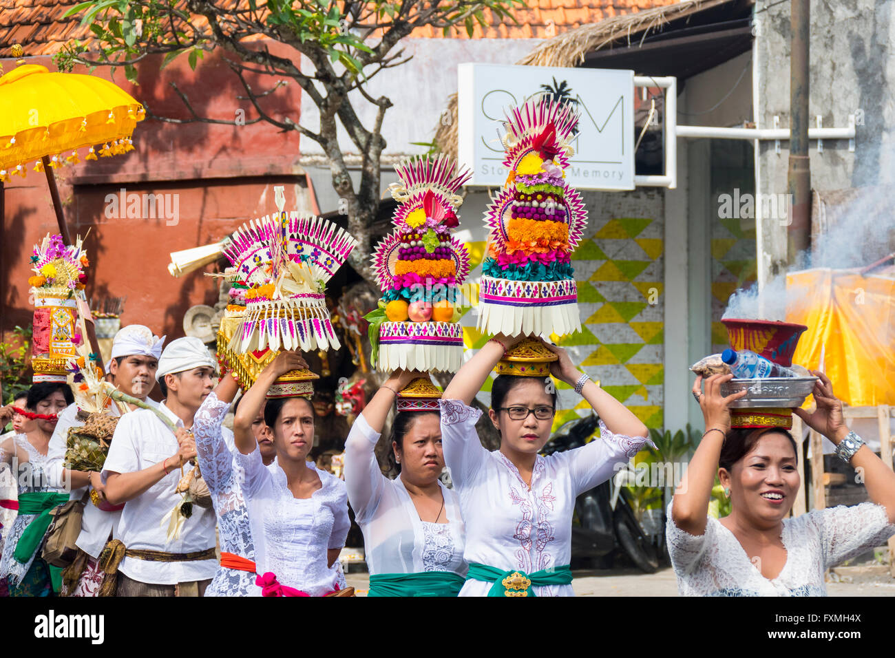 Las ceremonias tradicionales de Bali, Ubud, Bali, Indonesia Foto de stock