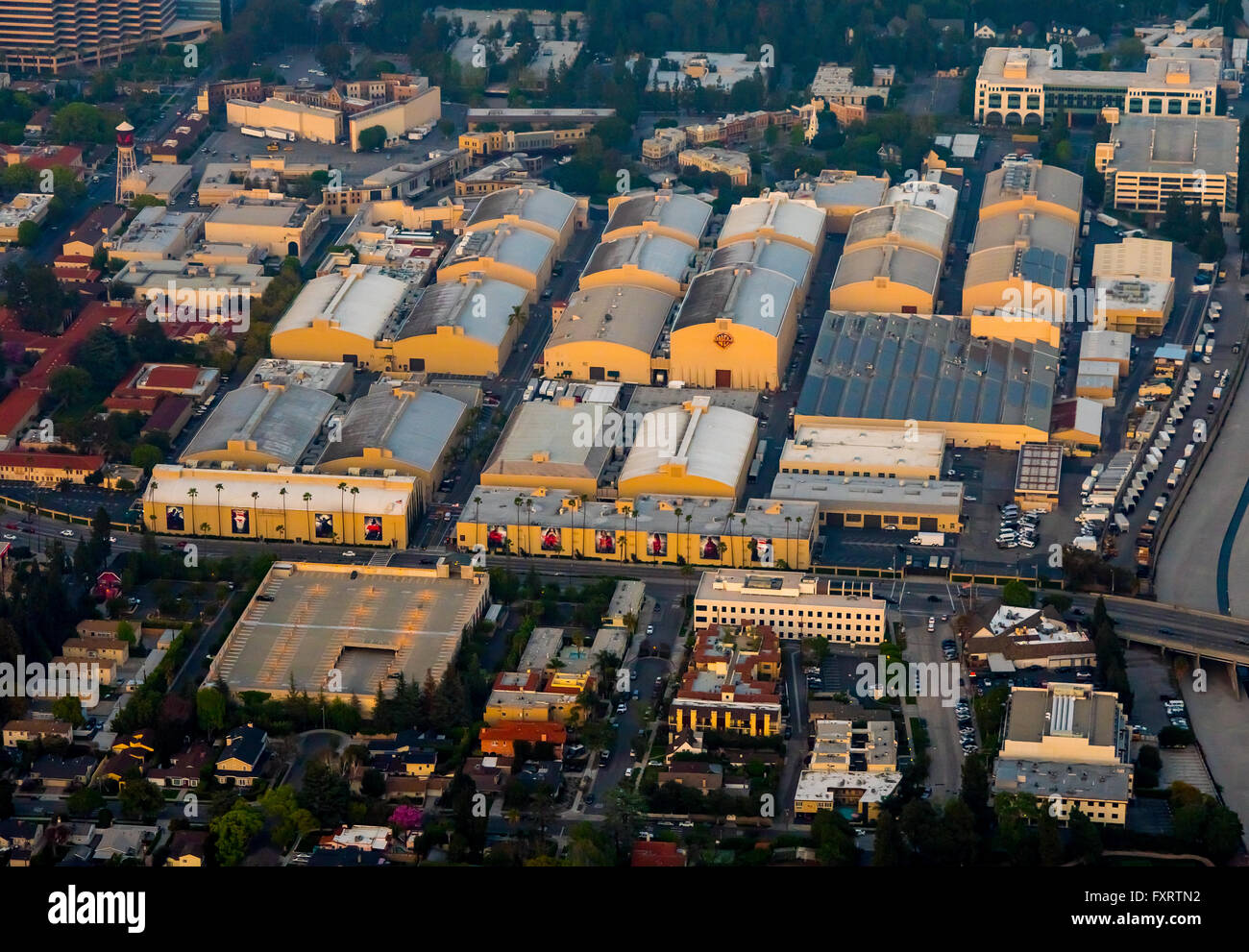 Warner Bros Studios Fotos e Imágenes de stock Alamy