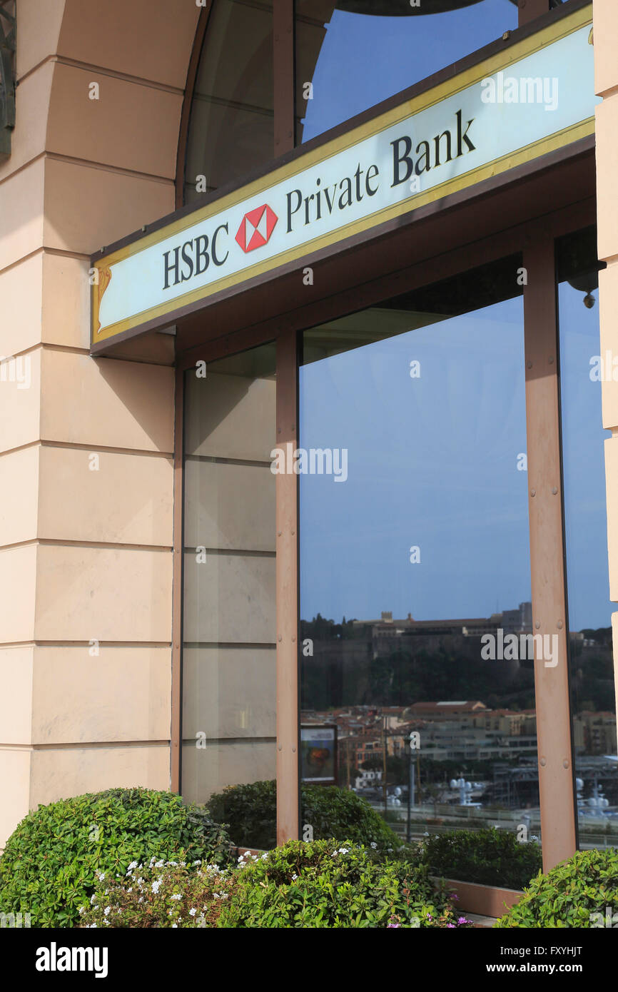 Fachada del banco privado HSBC en la Avenue d&#39;Ostende, Mónaco, Mónaco Foto de stock