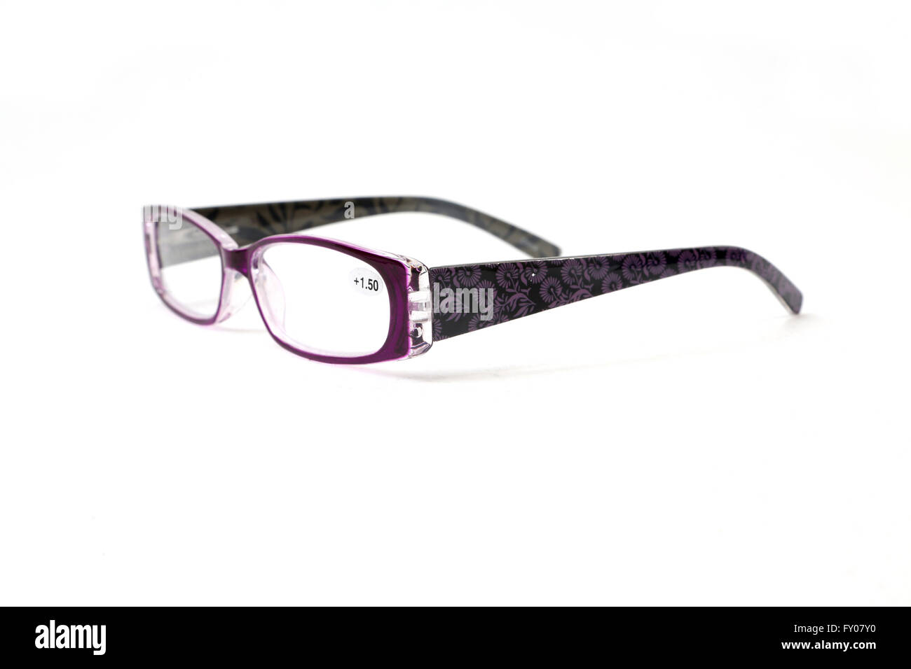 Púrpura gafas de lectura con dibujos florales en los brazos Foto de stock