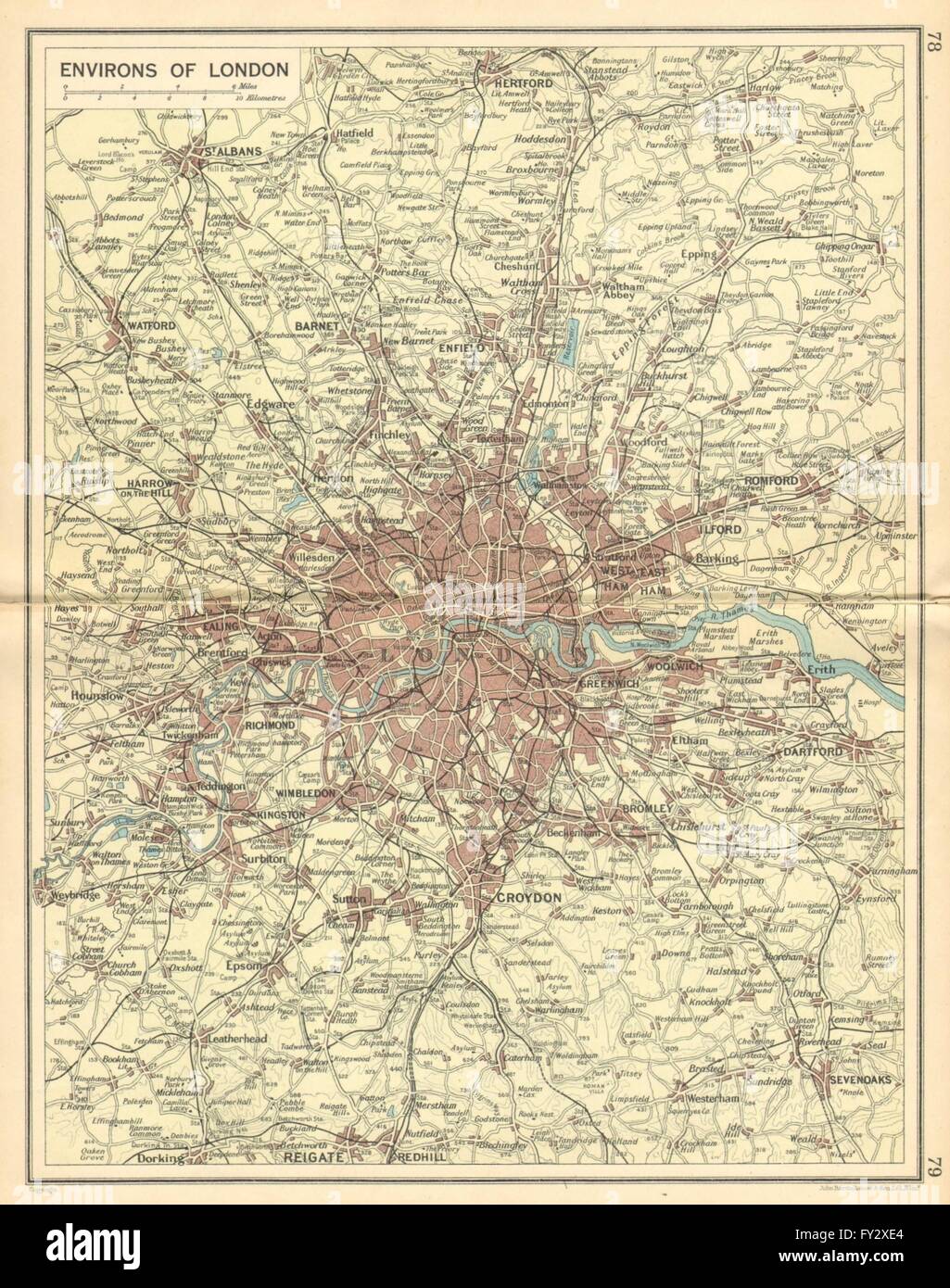 Londres y condados: ferrocarriles y carreteras. Bartolomé, 1925 vintage mapa Foto de stock