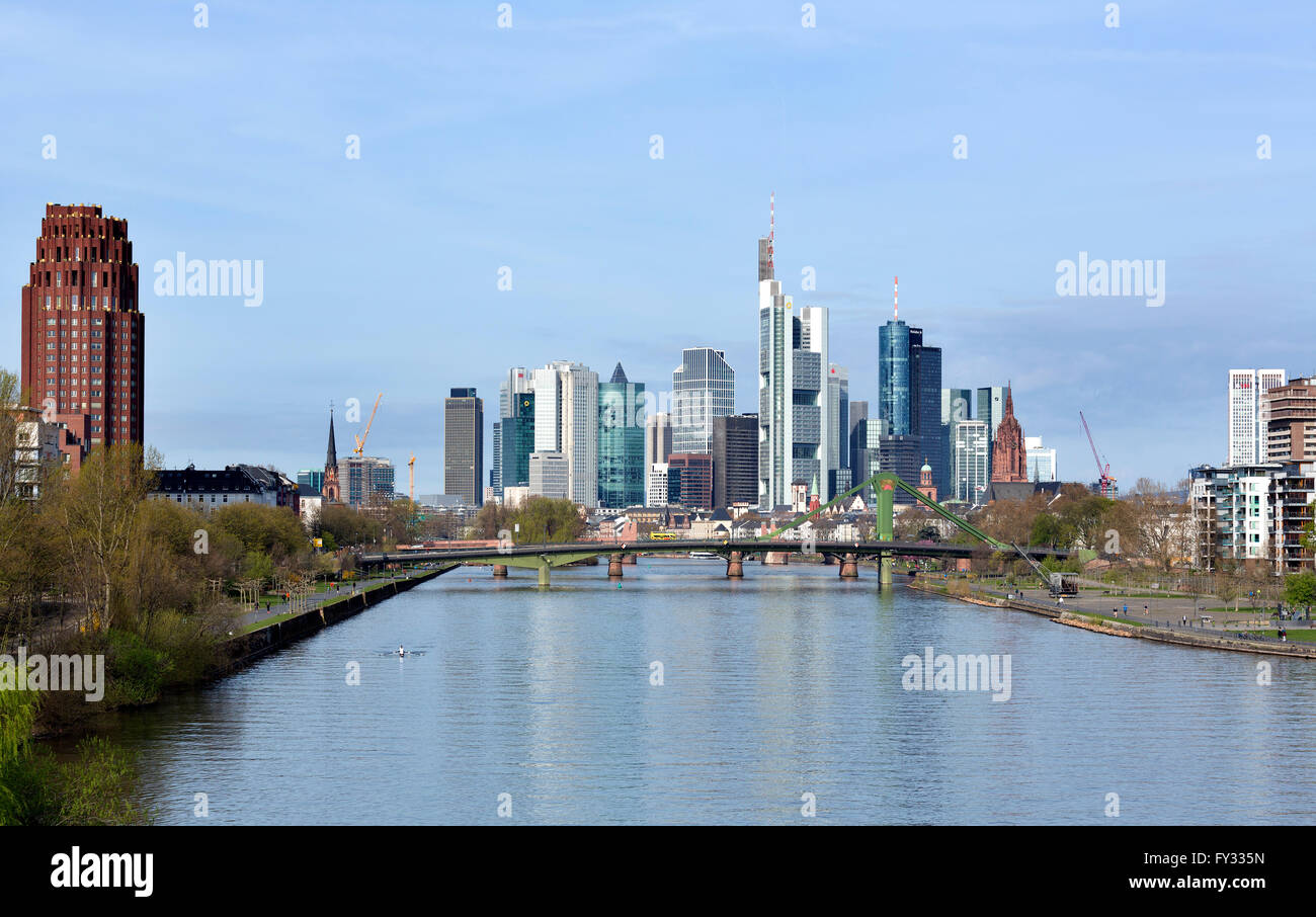 Horizonte de rascacielos, el distrito financiero de Frankfurt, Hesse, Alemania Foto de stock