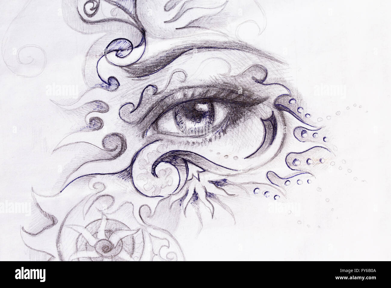 Mujer ojo con ornamento, dibujo a lápiz, el contacto con los ojos  Fotografía de stock - Alamy
