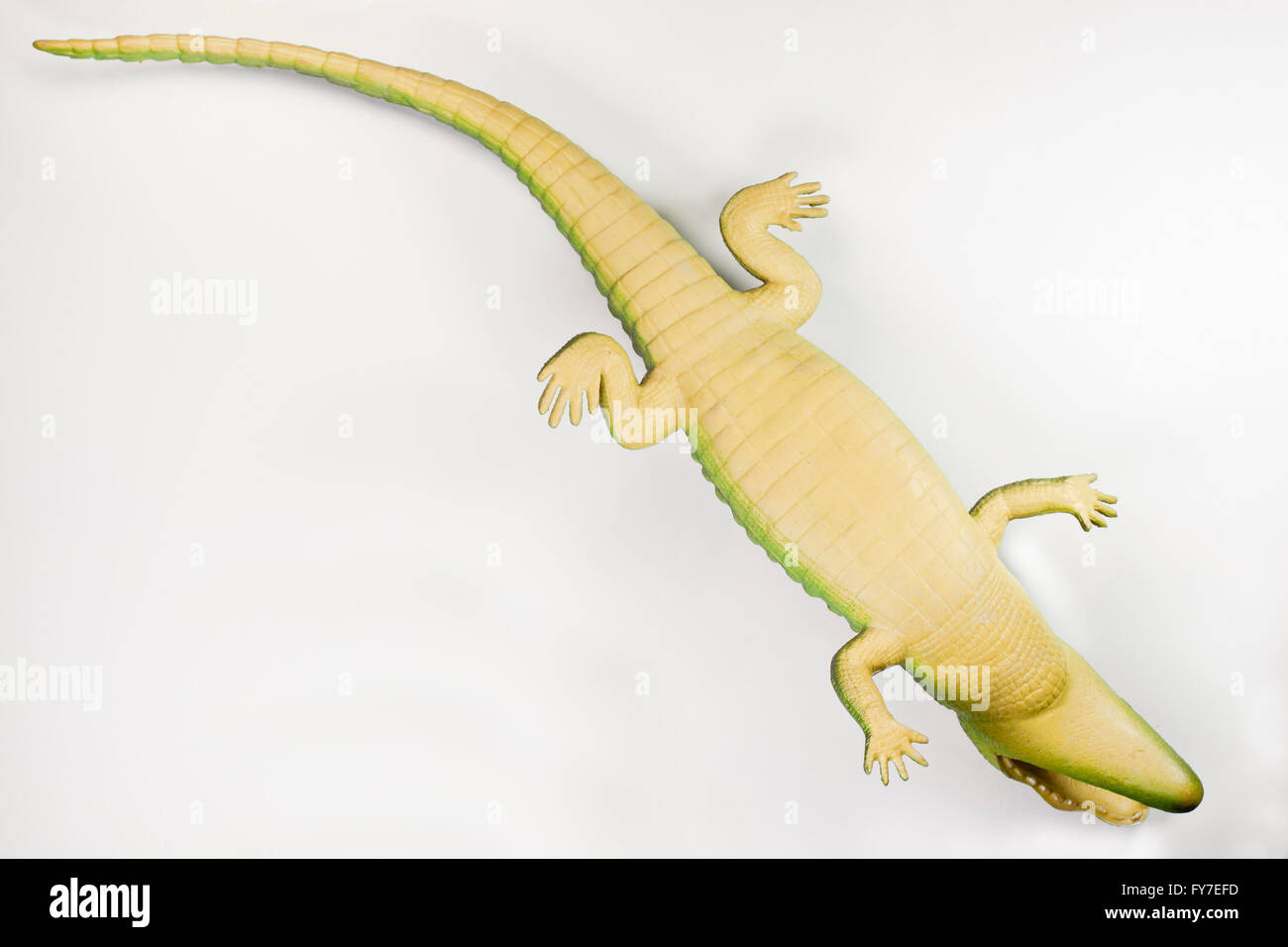 juguetes de cocodrilos para niños