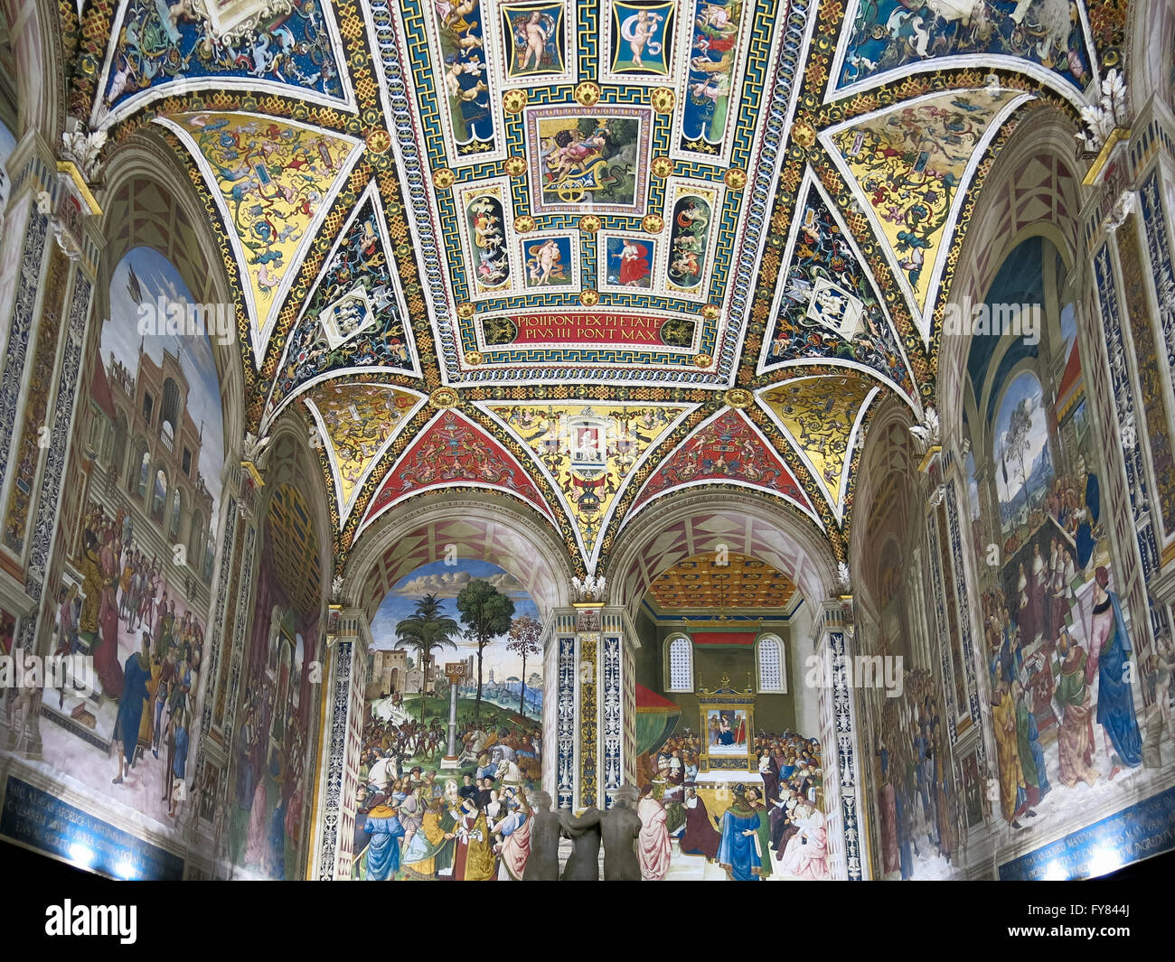 Biblioteca Piccolomini con frescos de Umbrian Bernardino di Betto en