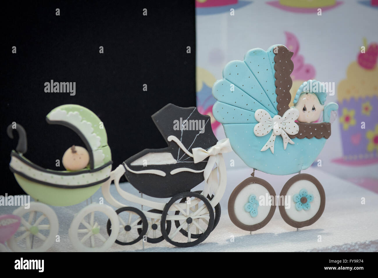 Cochecitos bebés nuevas decoraciones para baby shower Cake Internacional - El Sugarcraft, decoración de y hornear Show en Londres Fotografía de stock - Alamy