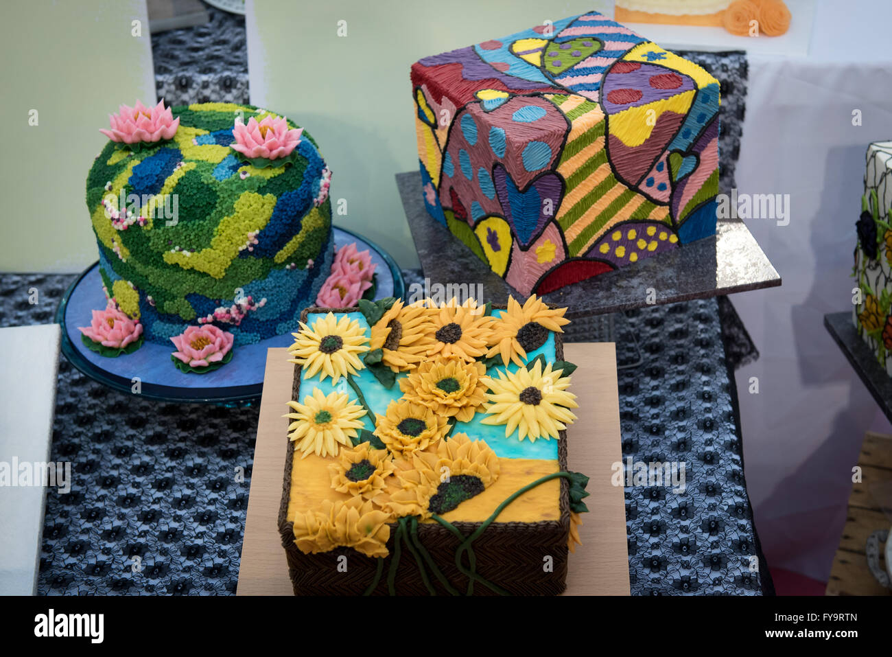 Picasso, Cezanne y Van Gogh inspiró tortas en pastel Internacional - El  Sugarcraft, decoración de pasteles y hornear Show, Londres Fotografía de  stock - Alamy