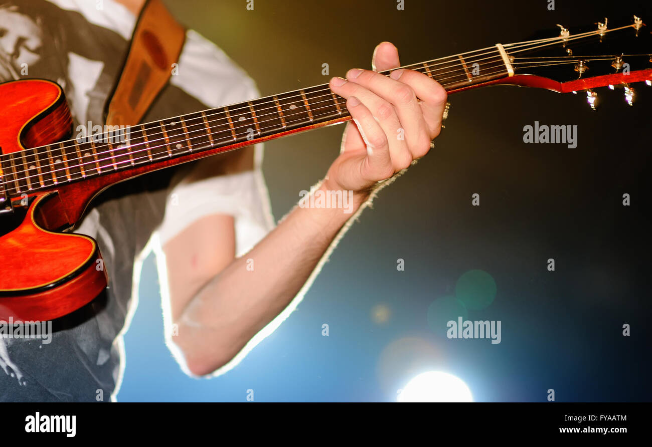 Clases de guitarra fotografías e imágenes de alta resolución - Página 3 -  Alamy