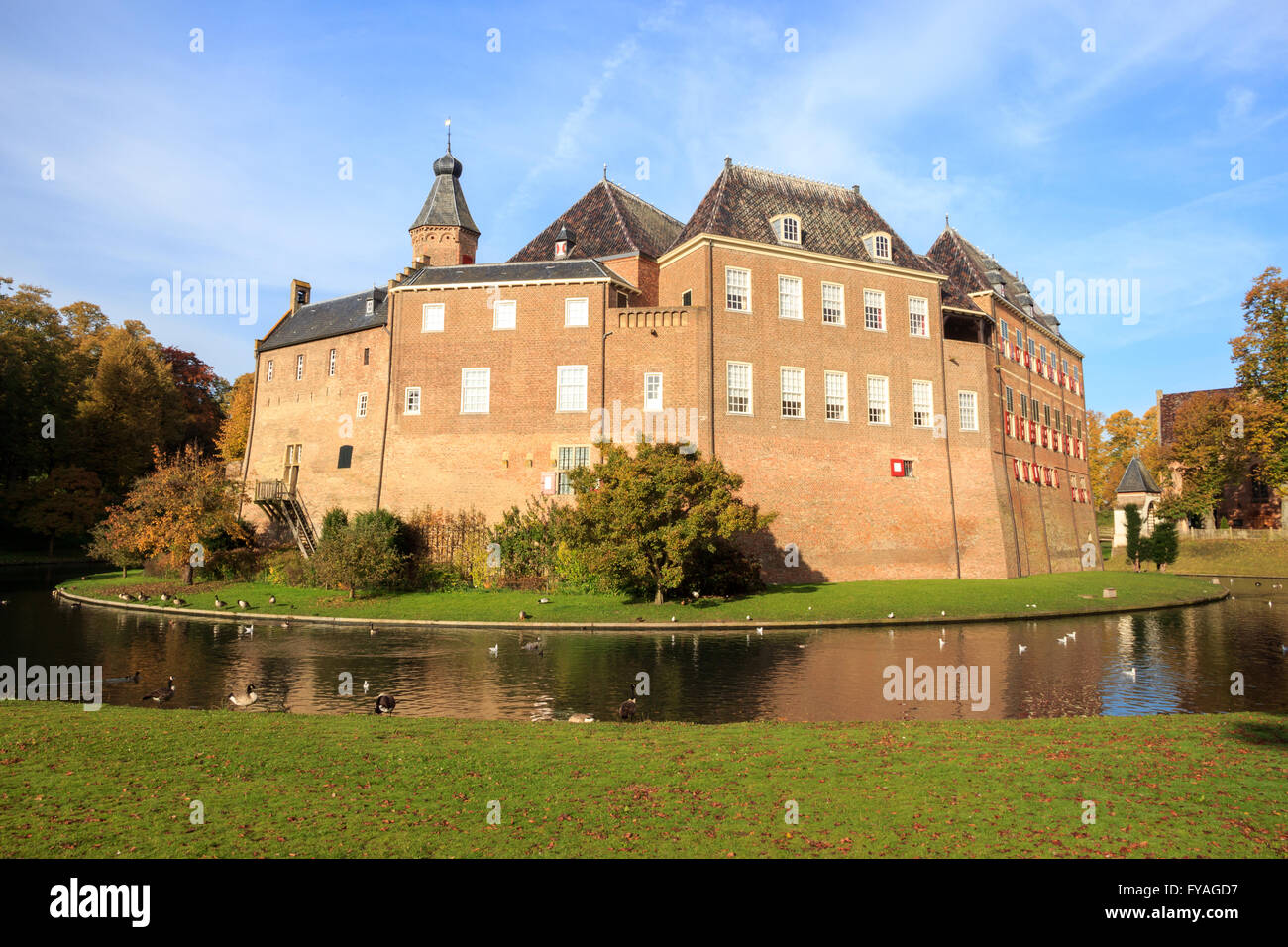 Huis Bergh castillo en un soleado día de otoño. Los Países Bajos Foto de stock