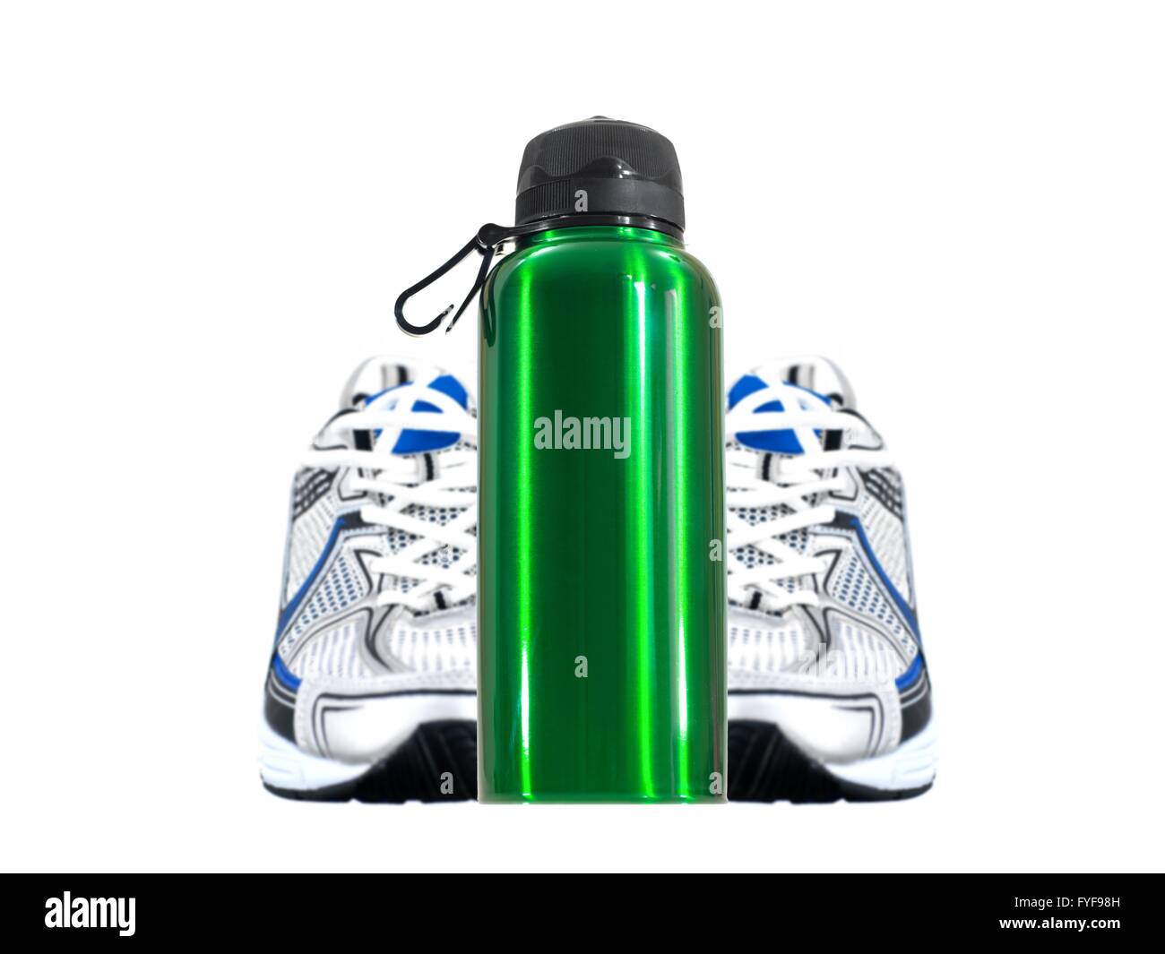 Deporte De Agua De Plástico Botella Verde Aislado Sobre El Fondo