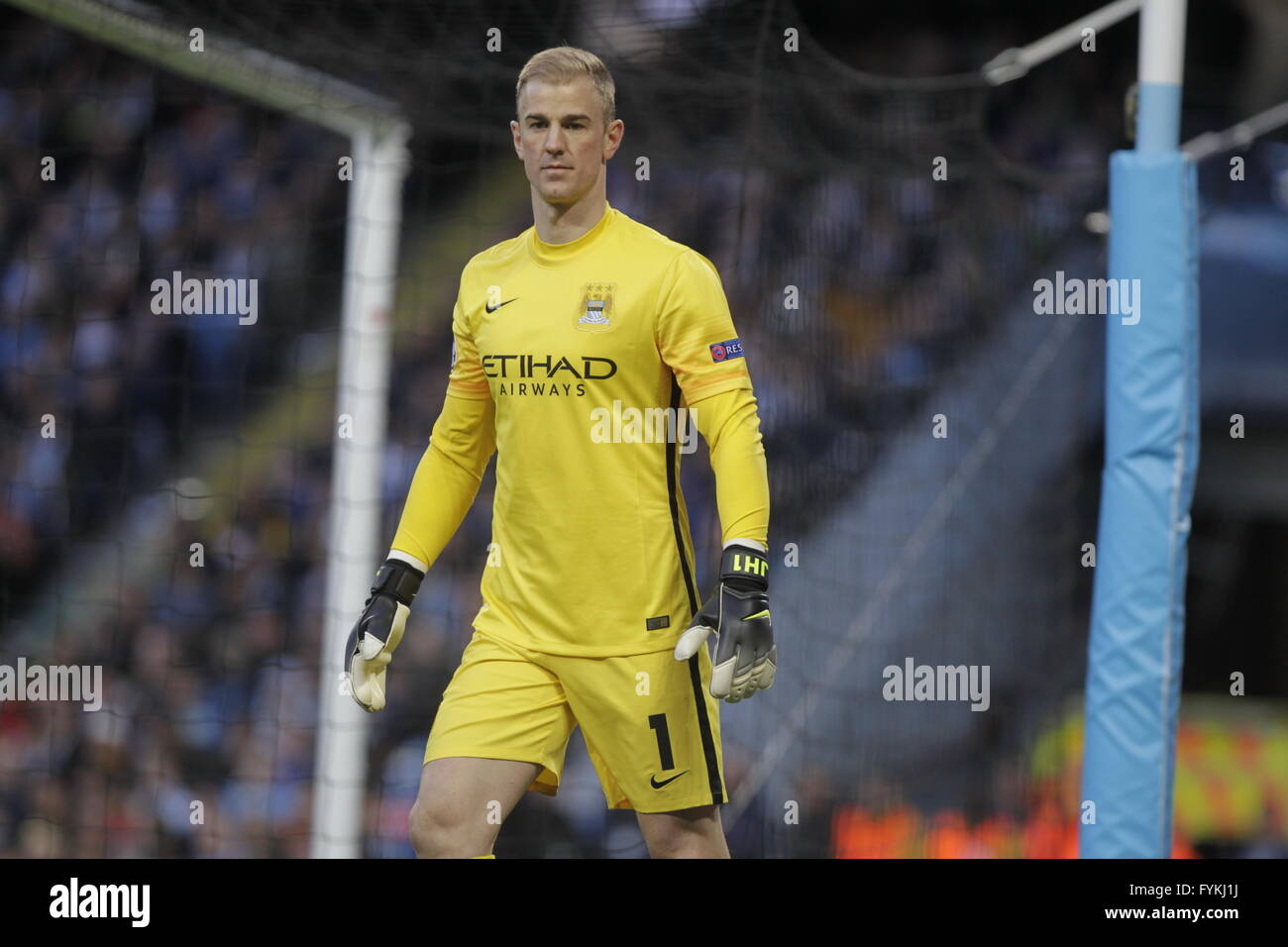 Manchester, Reino Unido. 26 de abril de 2016. Joe Hart del Manchester City en acción durante las semifinales de la Liga de Campeones de la UEFA primera pierna entre el Manchester City y el Real Madrid en el estadio Etihad Abril 26, 2016 Manchester, Inglaterra © Laurent Locevaphotos Lairys / Agencia / Alamy Stock noticias Foto de stock