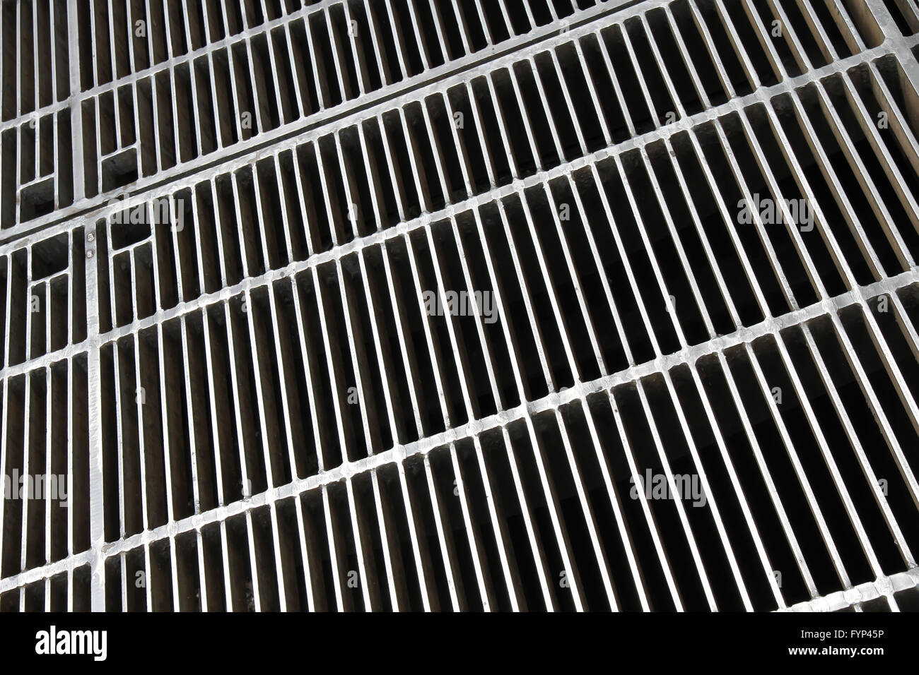Suelo de rejilla metálica Fotografía de stock - Alamy