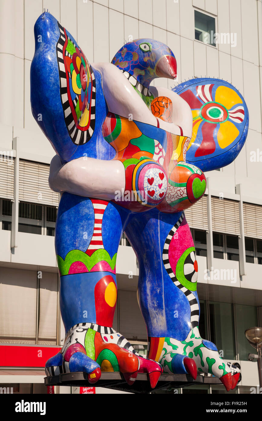 Niki de saint phalle sculpture germany fotografías e imágenes de alta  resolución - Alamy