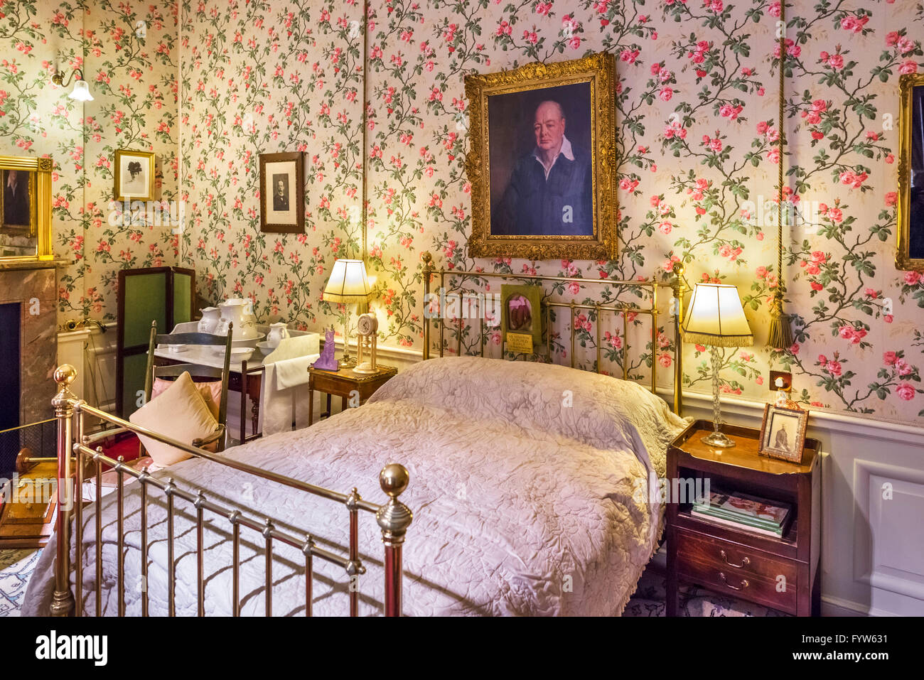 Dormitorio en que Sir Winston Churchill nació, el Palacio de Blenheim, asiento de los Duques de Marlborough, Woodstock, Oxfordshire, REINO UNIDO Foto de stock
