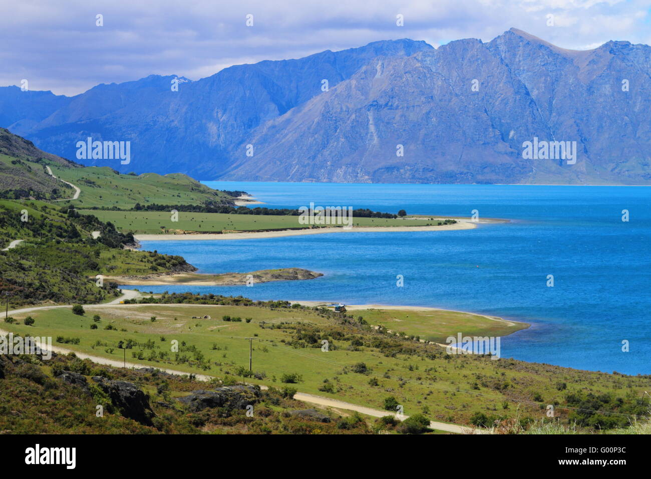 Hermoso lago Wanaka en la Región de Otago Foto de stock