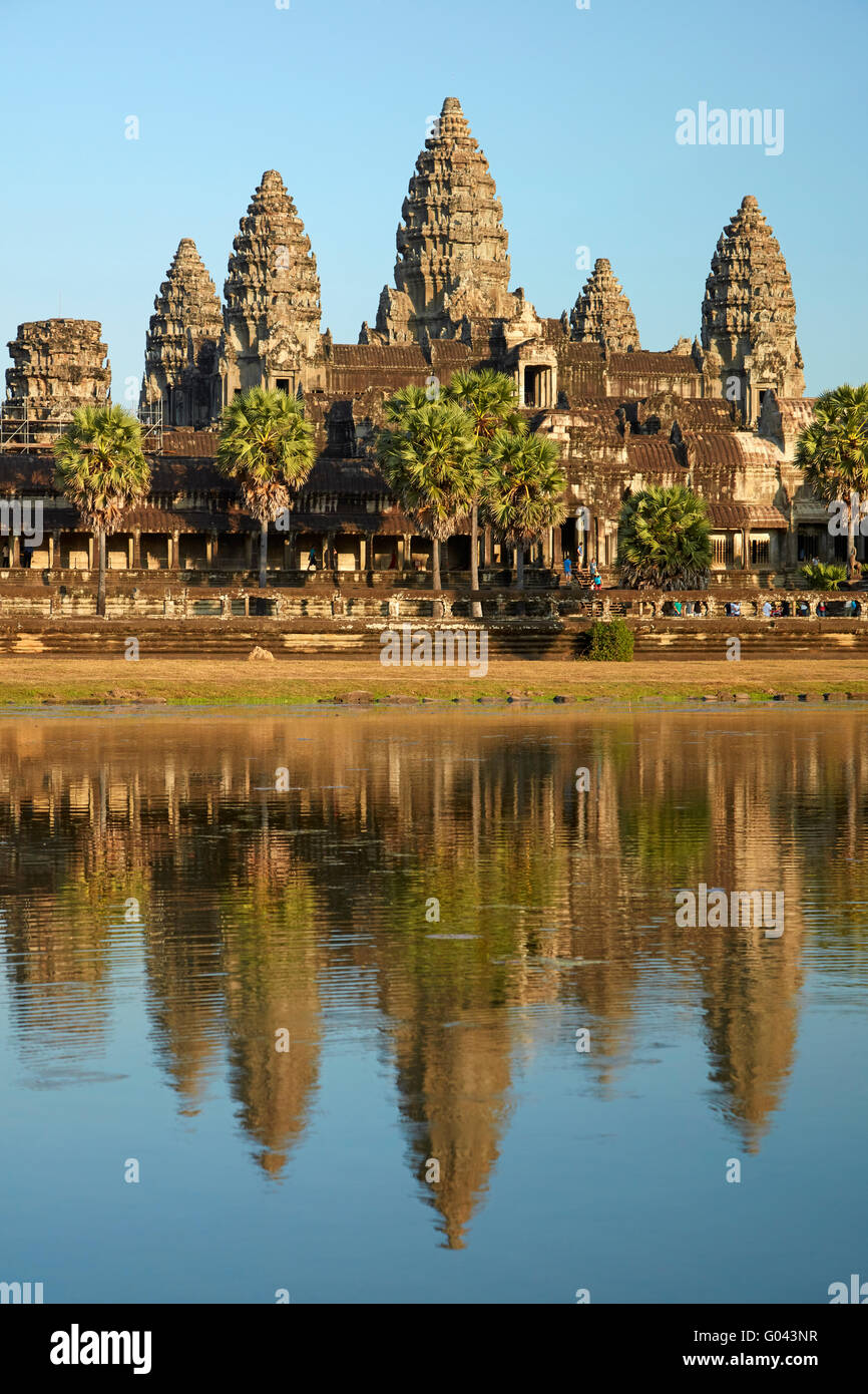 Complejo de templos de Angkor Wat (siglo XII), Sitio de Patrimonio Mundial de Angkor, Siem Reap, Camboya Foto de stock