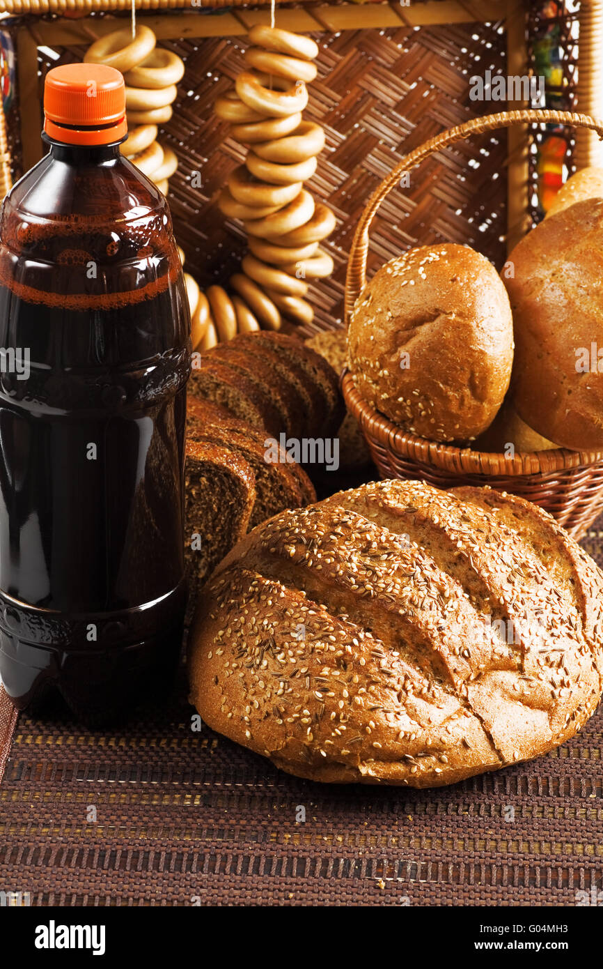 Kvas y productos de grano como alimento natural backgroun Foto de stock