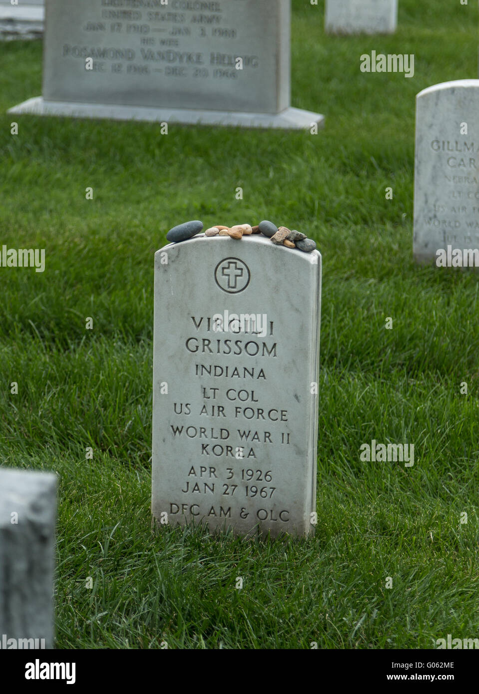 Tumba de Virgil "gus" Grissom, ex astronauta de la nasa, en el cementerio nacional de Arlington, Estados Unidos. Foto de stock
