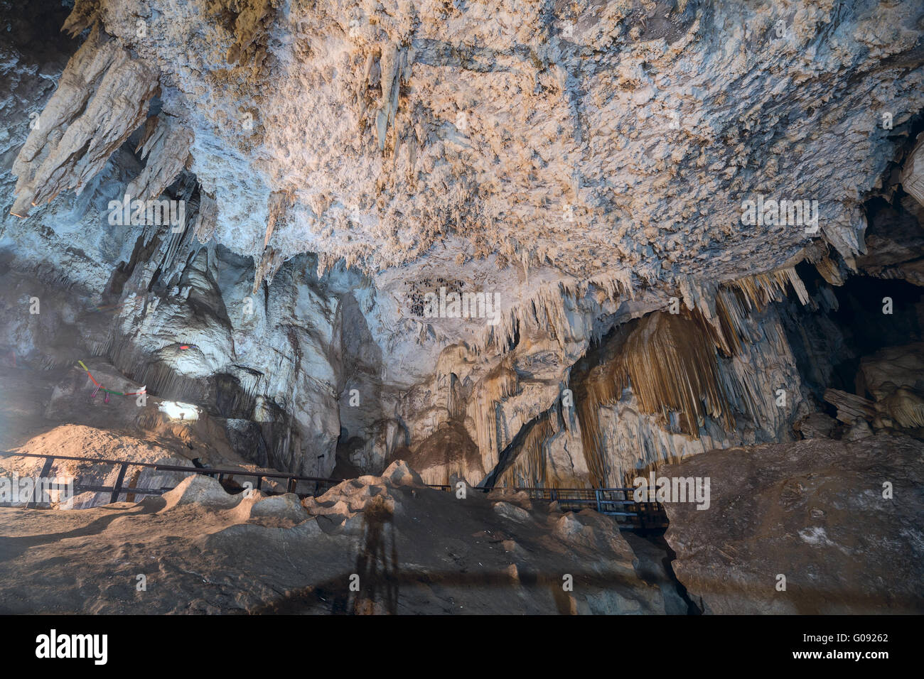 Cueva de diamantes fotografías e imágenes de alta resolución - Alamy